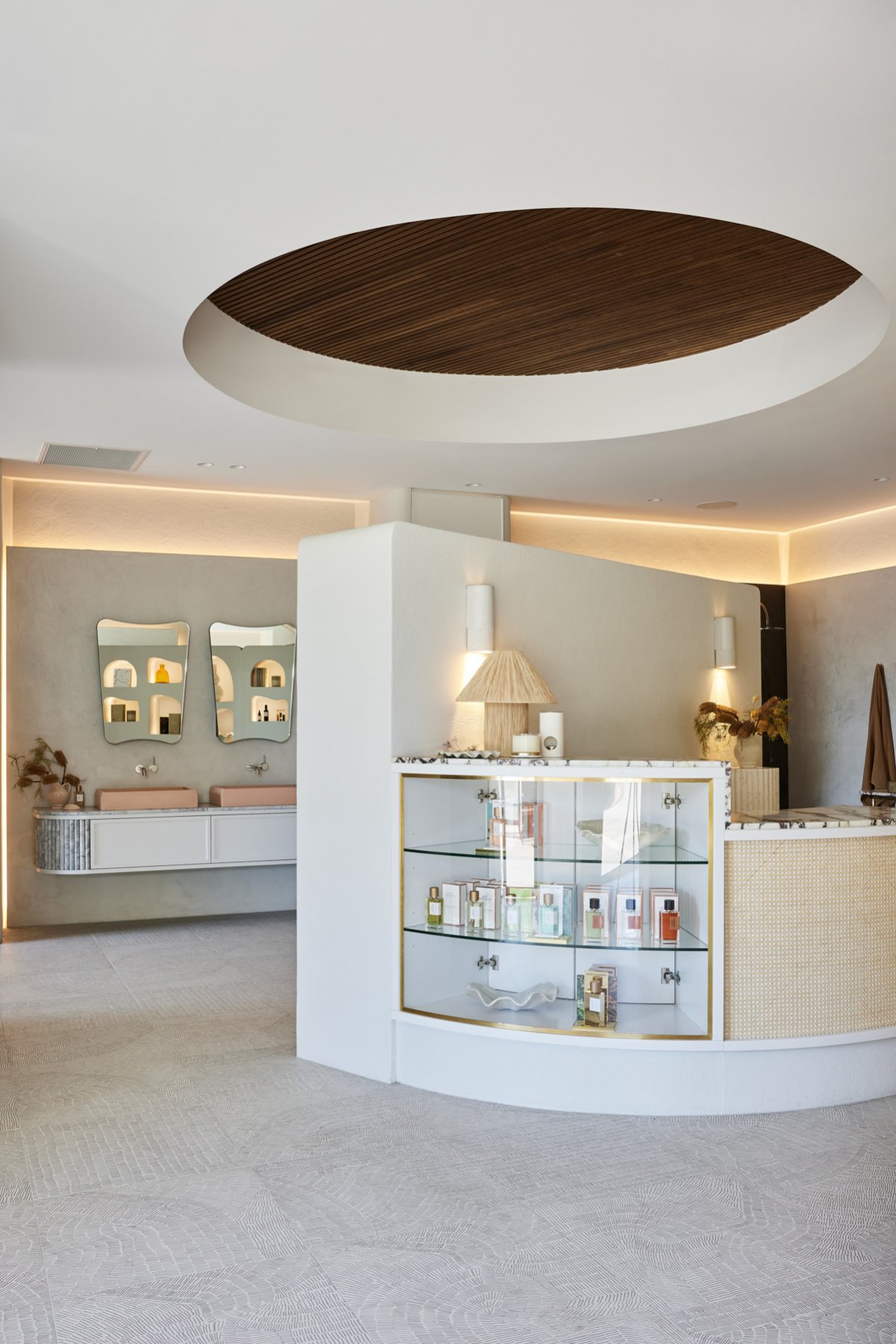 YinjiSpace Mia Lake Interiors x Studio xOx Showroom